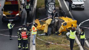 Хеликоптер се разби на околовръстния път в Мадрид