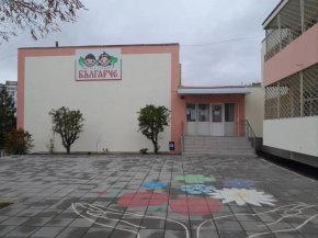 
Агресивна майка рани медицинска сестра във варненската детска градина Българче