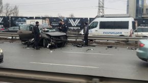 Шофьор пострада тежко при катастрофа на Околовръстното в София