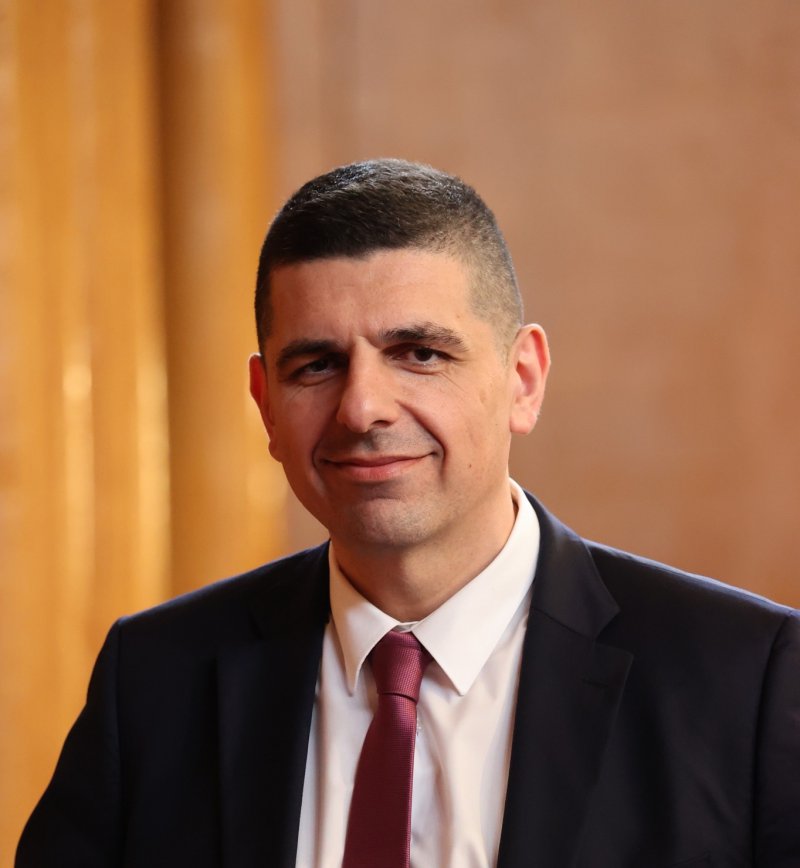Народните представители от Продължаваме Промяната - Демократична България Ивайло Мирчев