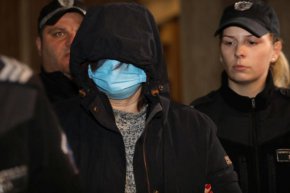 Софийският апелативен съд наложи най-тежките мерки за неотклонение "задържане под стража" на обвинените в убийството на Пейо Пеев - Габриела Славова и майка ѝ Красимира Трифонова.