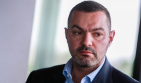 Президентът на Българската федерация по вдигане на тежести (БФВТ) Ариф Маджид промени намерението си да подаде оставка само ден, след като обяви, че ще се оттегли.
