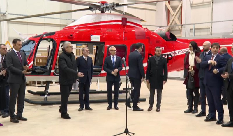 Първият медицински хеликоптер, който България получи през миналата седмица, няма