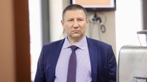 
Магистратите ще изслушат и разследващия журналист Николай Стайков относно разследванията на Антикорупционния фонд за кръга, свързан с Мартин Божанов - Нотариуса.