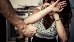 18% от българите смятат, че има случаи, в които домашното насилие е заслужено.