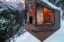 Луксозните къщи на дървета с изглед към фиорд в Ода, Норвегия 