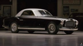 Ferrari 212 Inter от 1951 г. с каросерия от легендарния италиански конструктор Ghia би било любимо на всеки търг за класически автомобили, но това никога не е било продавано.