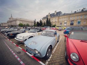Да се регламентират данъчните задължения на историческите автомобили предлагат пред парламентарните комисии по бюджет и транспорт от Българската асоциация на клубовете за колекционерски старинни автомобили и мотоциклети, съобщава БНР.