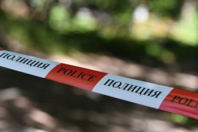 Двама непълнолетни са задържани за опит за убийство на свой съсед в София.