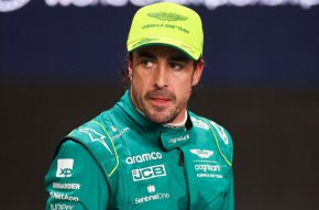 Двукратният световен шампион във Формула 1 Фернандо Алонсо подписа нов двугодишен договор с екипа на Астън Мартин, който ще го задържи в тима до края на сезон 2026.