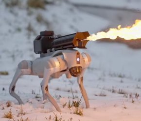 огнехвъргащо куче-робот
