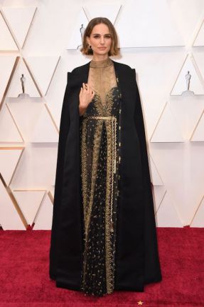   Черното надви цветовете на Оскарите