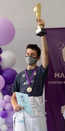 Никола Господинов грабна титлата на сабя на международен турнир в София 
