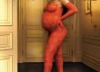 Риана позира бременна на корицата на Вог