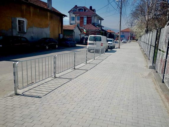 Обновяват тротоарите в цяла София