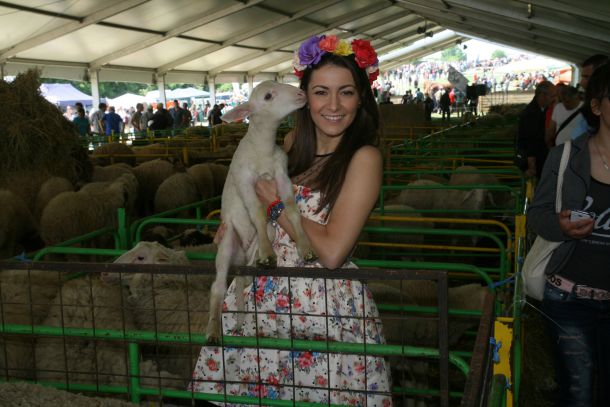 Популярни личности посетиха колоритния събор на овцевъдите