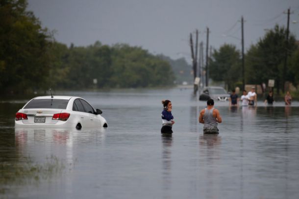  Ураганът Харви потопи Хюстън и взе жертви