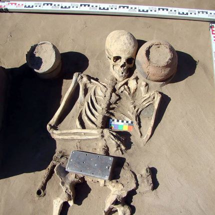 Археолози откриха древен "iPhone“ от 2100-годишен гроб